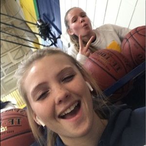 Meet your Posher, Megan